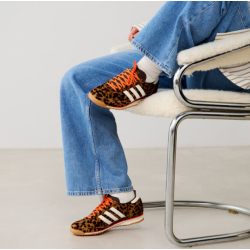 Les Adidas Originals SL 72 OG Pony Hair sont des sneakers rétro au motif léopard en poils, au style audacieux et original, idéal